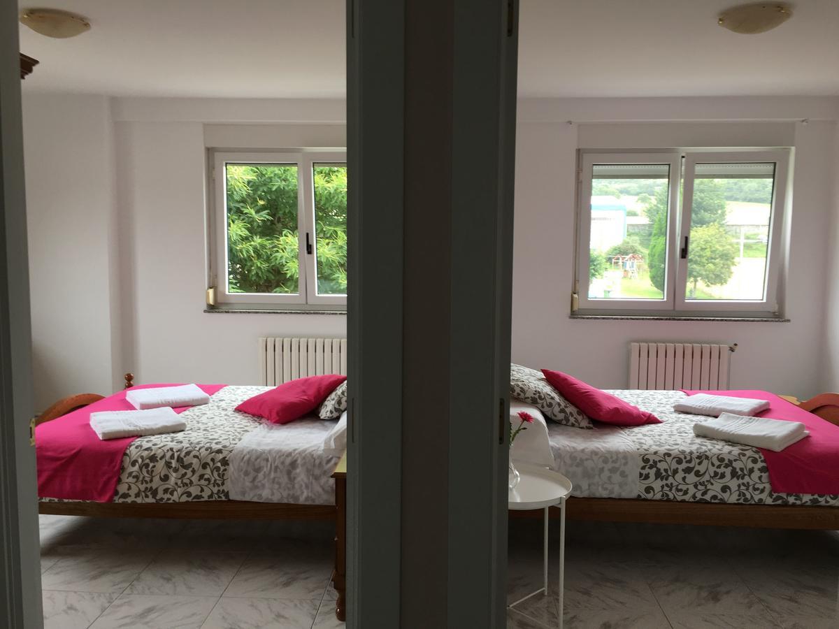 Xabarin Apartment Abadín المظهر الخارجي الصورة